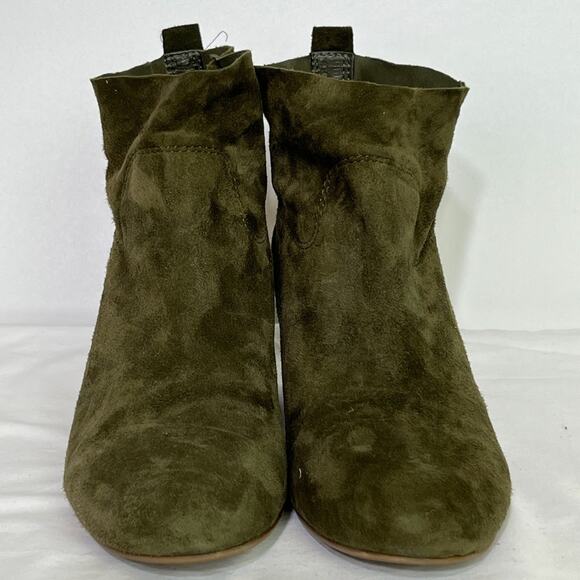 Steve Madden Harber Olive Suede Ankle Bootie Size 7.5 EUC - Picture 2 of 6